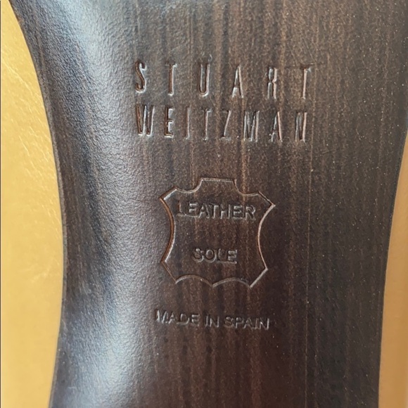 Stuart Weitzman tan leather pointy toe heels - Picture 7 of 8